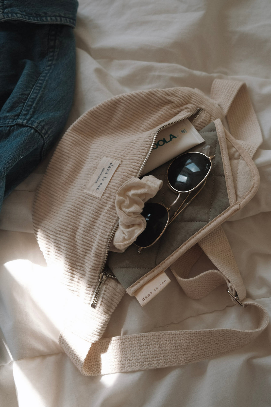 étui a lunette dans un sac banane